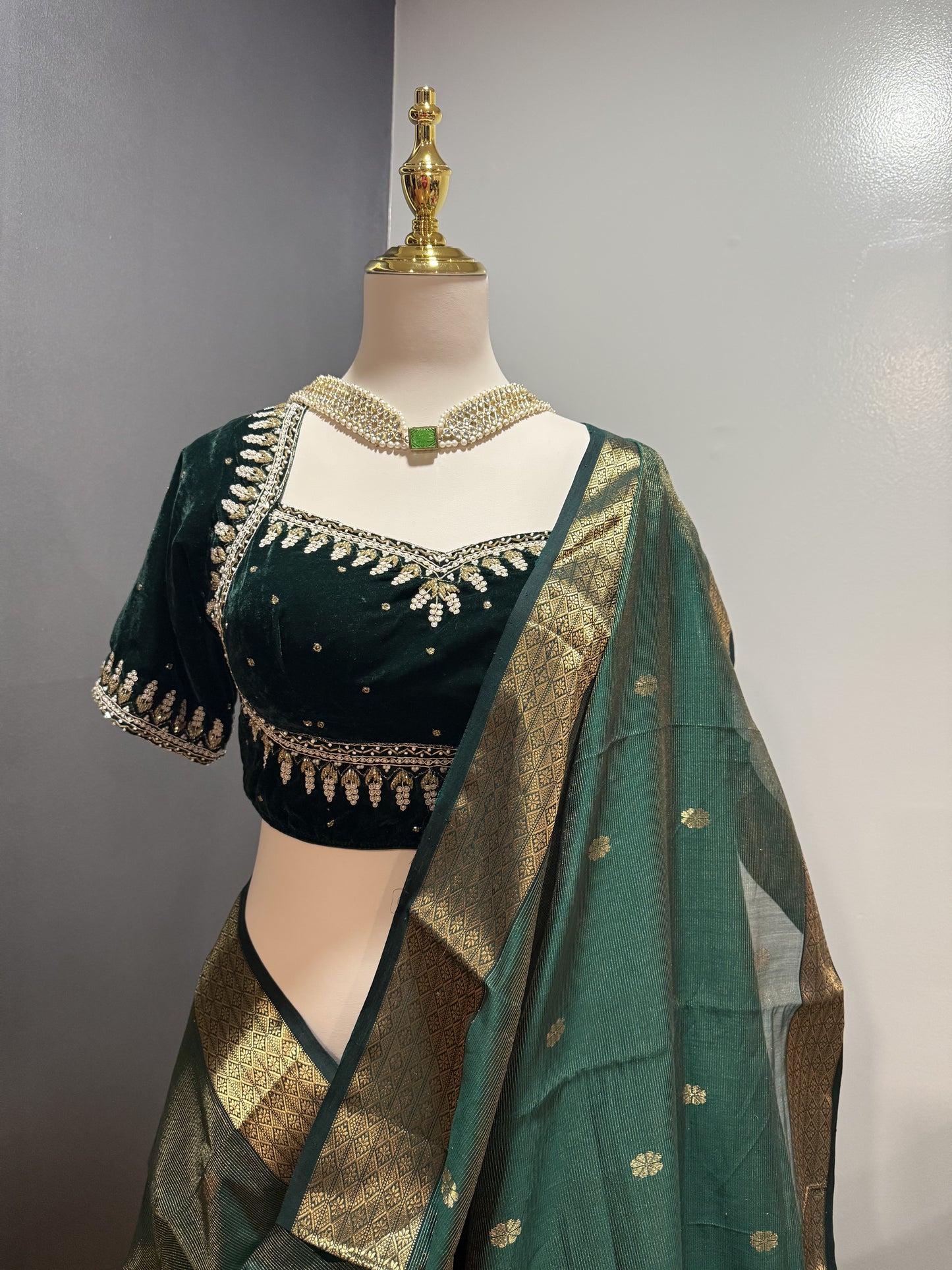 Maheshwati Tissue Bottle Green Saree