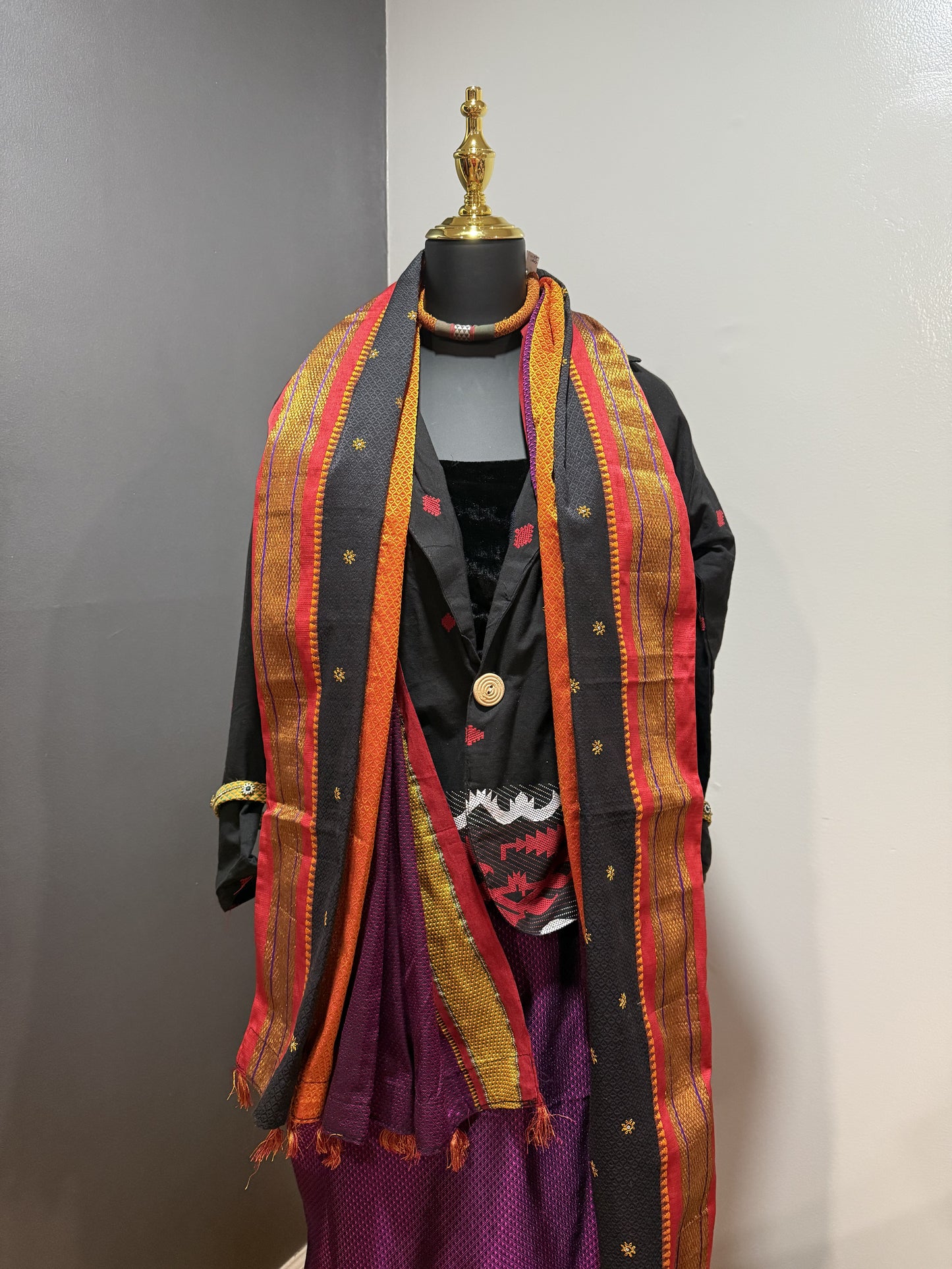 Khun Kashida Trendy Saree